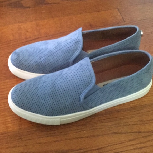 Steve Madden Blue Suede Sneakers - Picture 2 of 5